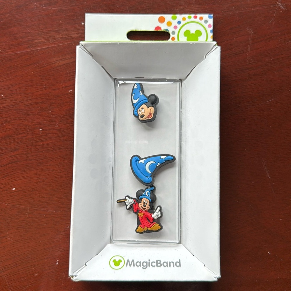 NWT Disney Magic Bandits Mickey Mouse